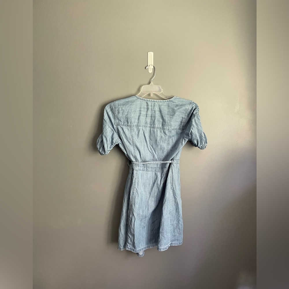 Madewell Petite Denim Shirred-Sleeve Wrap Dress in Elsworth Wash Size SP - Picture 4 of 6